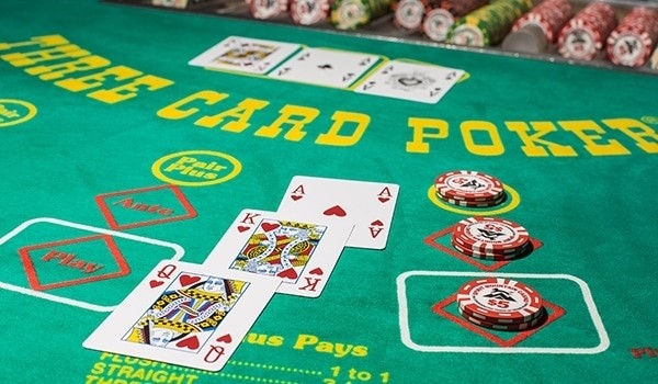 Cách chơi Poker Ba Lá – Hướng dẫn chi tiết và dễ hiểu